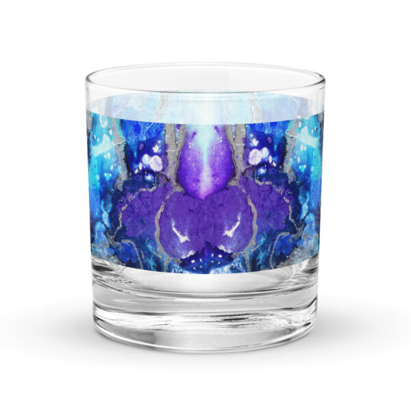 Drinking rocks glass. Bubbless